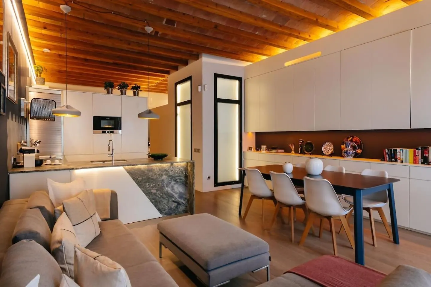 Apartament Fully Equipped Upscale Loft Weekly Cleaning Incl Barcelona Hiszpania